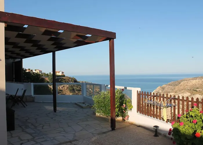 Fteroma Vila Pissouri